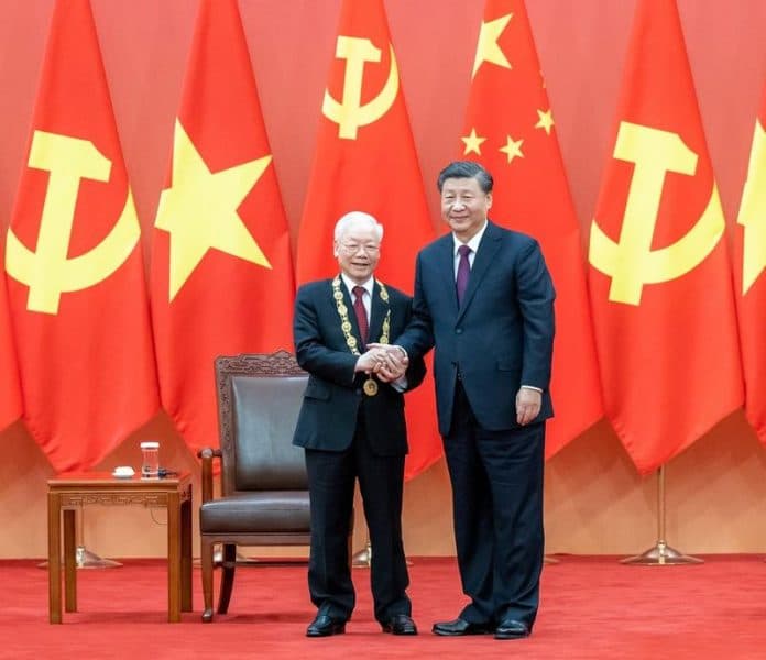 presiden_xi_jinping_sentil_vietnam_untuk_tidak_melupakan_sejarah_persahabatan_kedua_negara