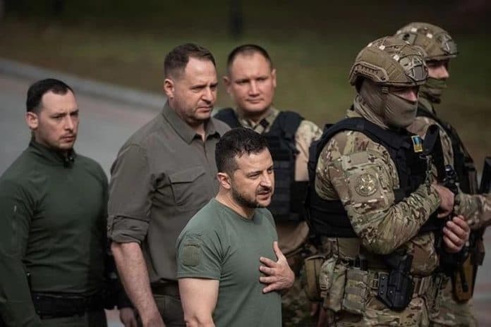 presiden_zelensky_alami_kecelakaan_lalulintas