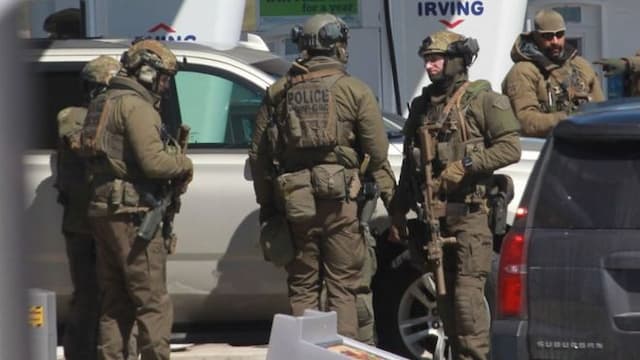 pria_bersenjata_tewaskan_16_orang_di_kanada