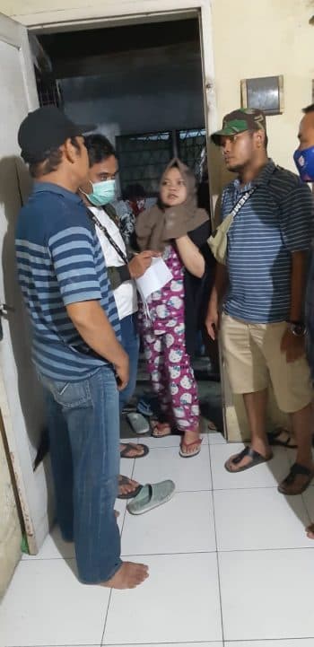 pria_paruh_baya_tewas_membusuk_dalam_dapur_rumah