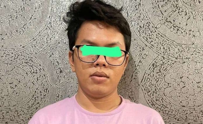pria_pemeras_ria_ricis_ditetapkan_tersangka_dan_ditahan