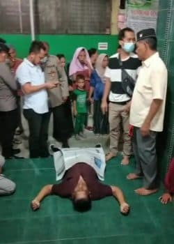 pria_tanpa_identitas_meninggal_di_mesjid_suluhiyah_lubuk_pakam