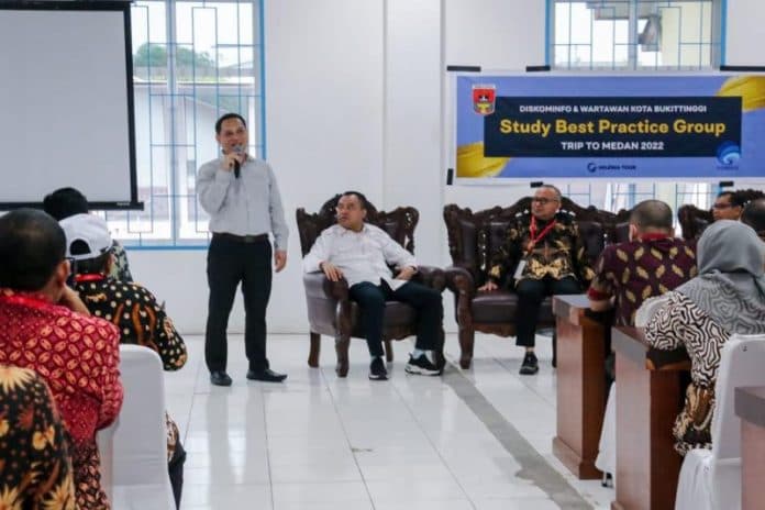 program_uhc_pemko_medan_jadi_perhatian_peserta_study_best_practice_kota_bukittinggi