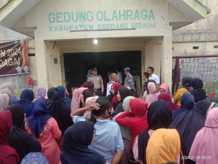 proses_pelipatan_surat_suara_di_kpu_sergai_berlangsung_hingga_sepekan_ke_depan
