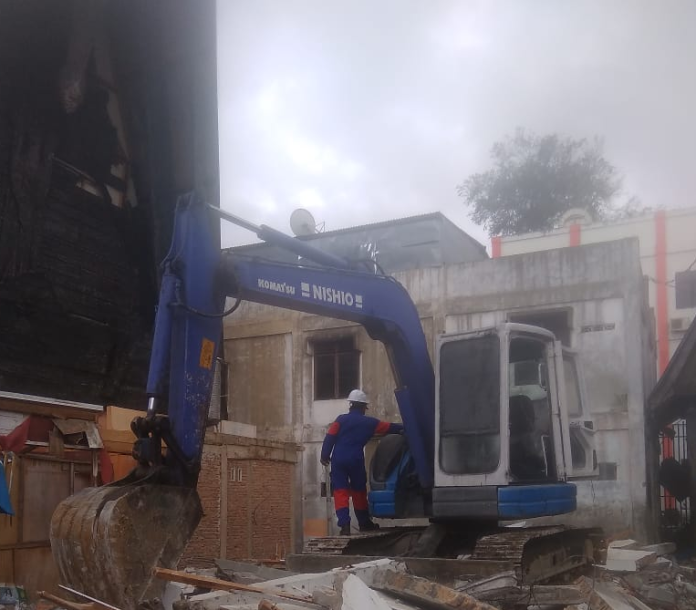 proyek_revitalisasi_pasar_balairung_balige_mulai_dikerjakan