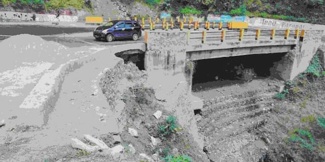 proyek_tembok_penahan_jembatan_kembar_dipertanyakan