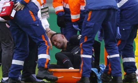psg_tundukkan_saint_etienne_neymar_jadi_tumbal
