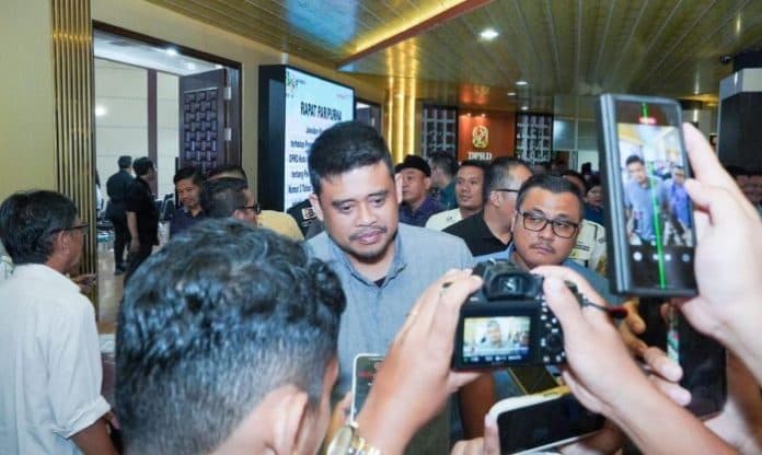 pt_ack_minta_waktu_lagi_bobby_perintahkan_pengosongan_mall_centre_point