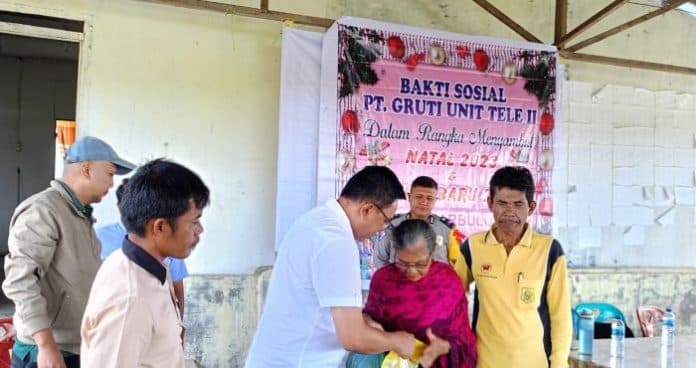 pt_gruti_gelar_bakti_sosial_di_desa_parbuluan_dairi