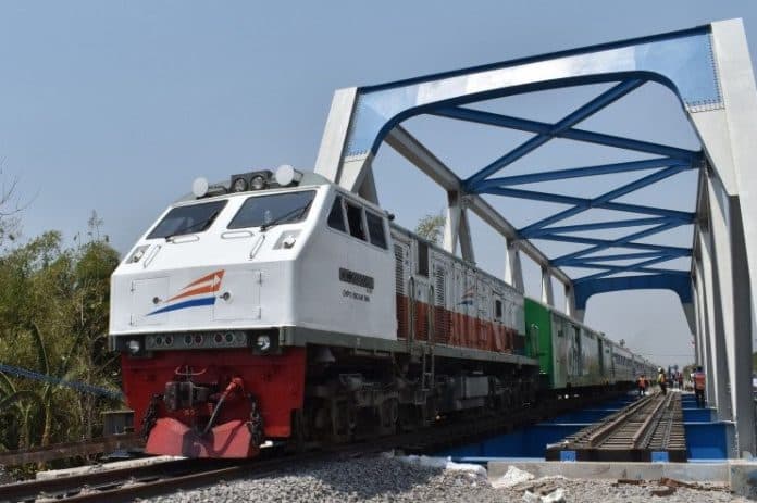 pt_kai_kaji_kenaikan_tarif_kereta_api_jarak_jauh
