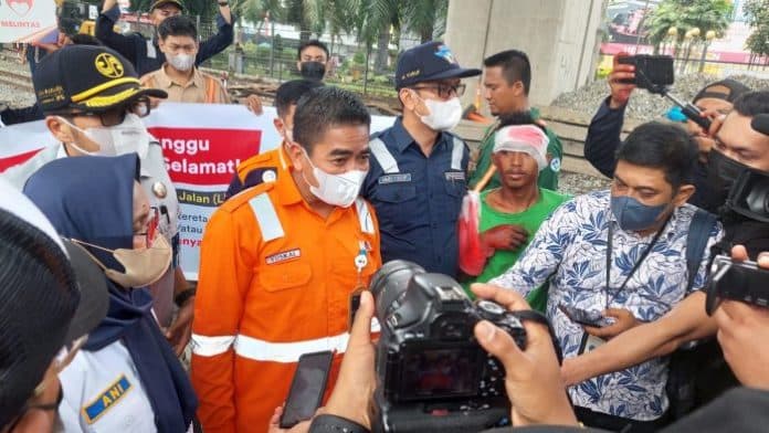 pt_kai_sumut_lakukan_sosialisasi_keselamatan_serentak_di_77_pelintasan_sebidang
