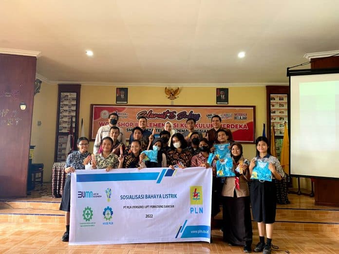 pt_pln_upt_siantar_mengedukasi_siswa_akan_bahaya_listrik_di_lingkungan_sekolah