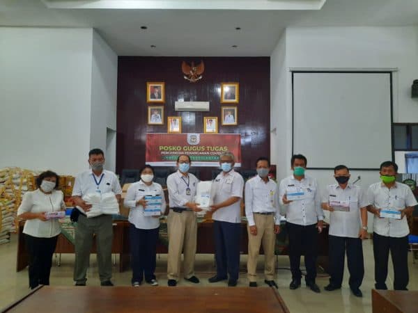 pt_sttc_peduli_covid_19_berbagai_jenis_apd_diserahkan_pada_2_rumah_sakit_dan_gugus_tugas_siantar