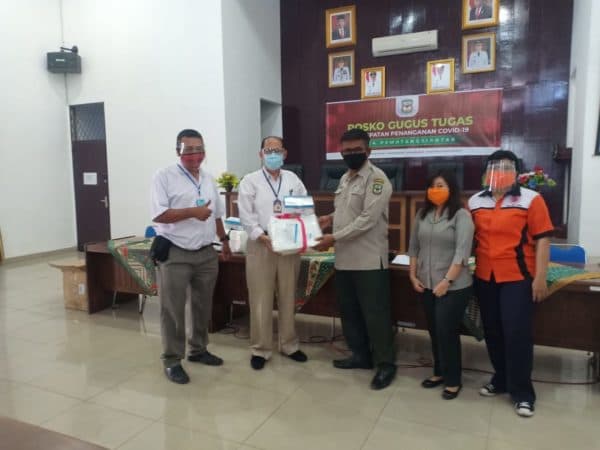 pt_sttc_serahkan_bantuan_apd_pada_gugus_tugas_covid_19_siantar
