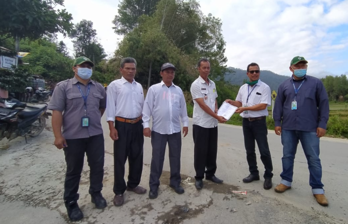 pt_tpl_aspal_jalan_di_desa_pardomuan_silaen_toba