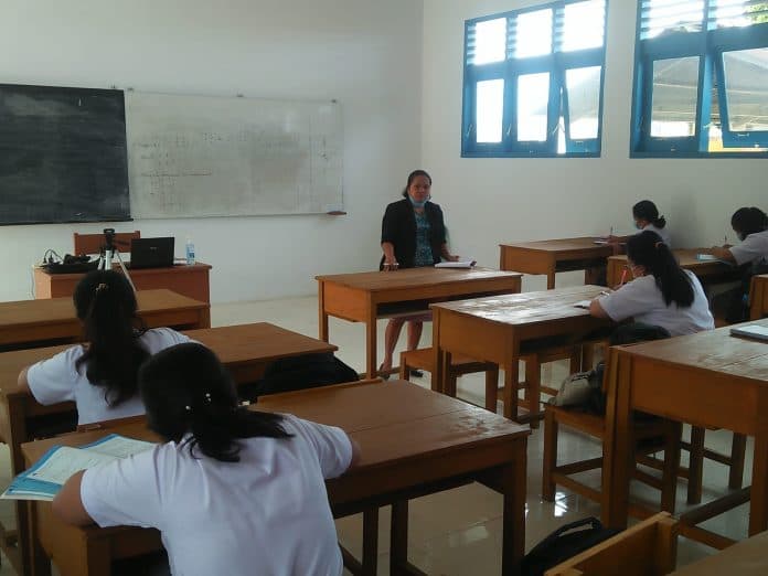 ptm_terbatas_di_sman_1_laguboti_siswa_belajar_3_kali_dalam_seminggu