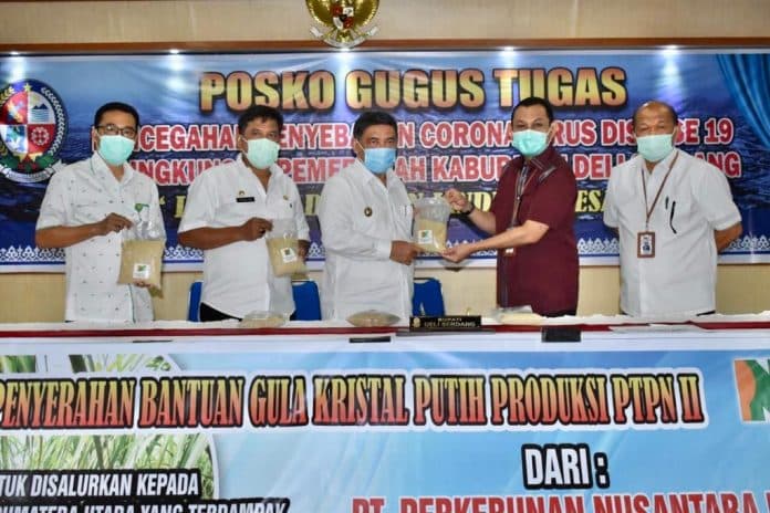 ptpn_2_serahkan_bantuan_csr_gula_pada_pemkab_deli_serdang