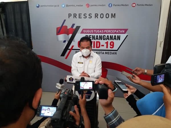 pulang_dari_jakarta_plt_wali_kota_medan_akhyar_dinyatakan_positif_covid_19
