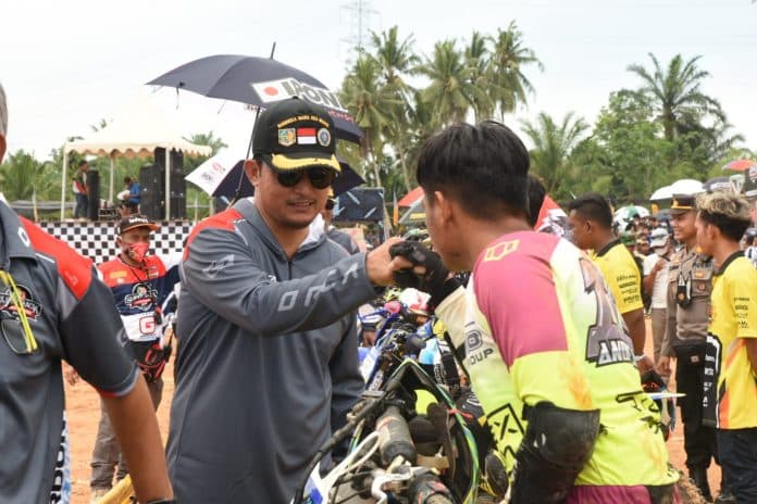 puluhan_crosser_supertrack_tahun_2022_ramaikan_jaharun_sirkuit_deli_serdang