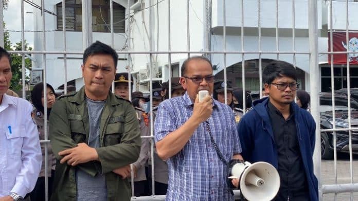 puluhan_mahasiswa_tuntut_netralitas_penyelenggara_begini_kata_kpu_sumut