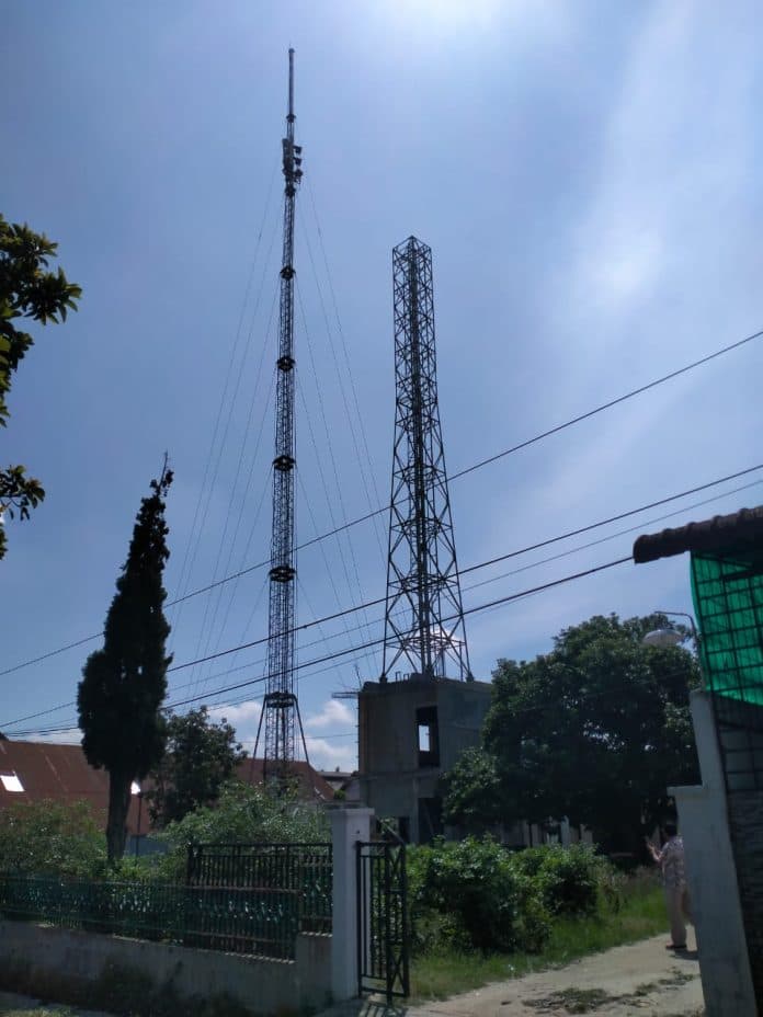 puluhan_warga_tomuan_siantar_protes_pembangunan_tower_begini_kata_lurah