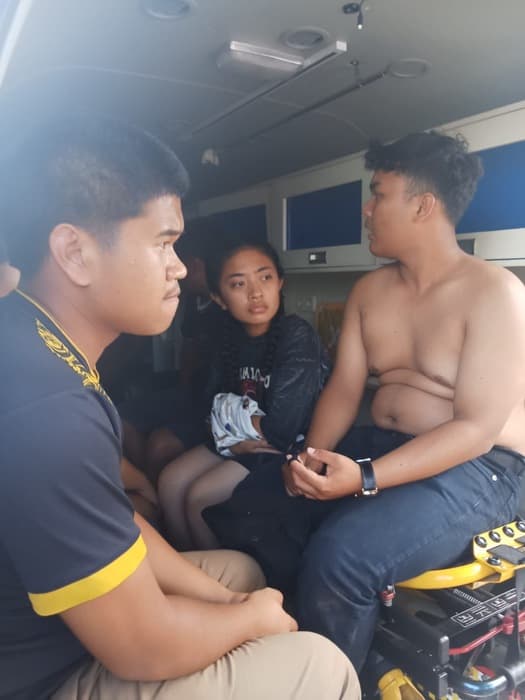 puluhan_wisatawan_korban_kapal_terbalik_di_tapteng_berhasil_dievakuasi