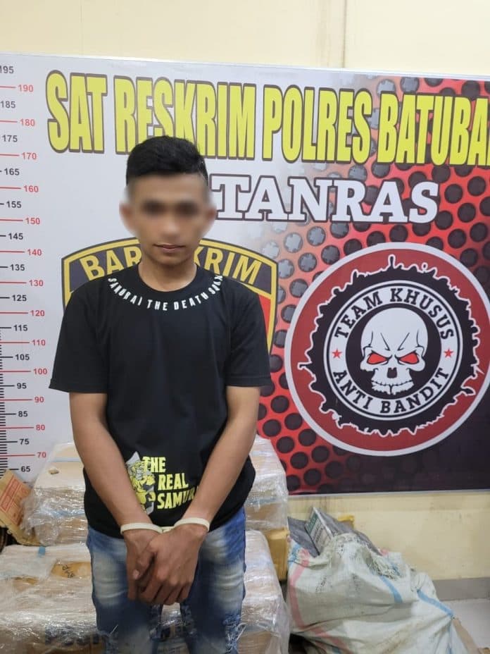 pura_pura_beli_sepeda_motor_lalu_larikan_honda_cbr_warga_sergai_diringkus_polres_batu_bara