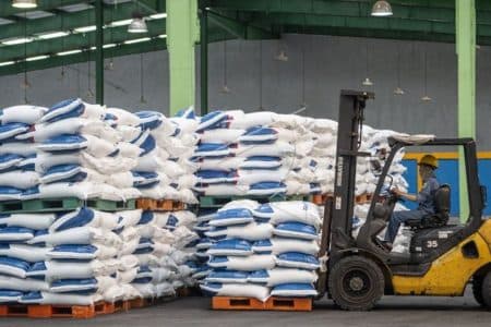 pusri_siapkan_kebutuhan_pupuk_urea_untuk_9_provinsi