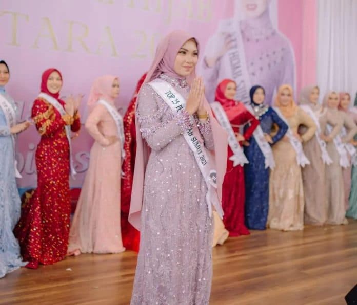 putri_fadilah_manik_anak_driver_ojol_wakili_sumut_di_putri_hijab_indonesia