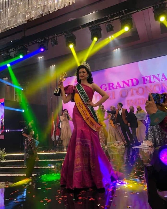putri_kabupaten_tapanuli_utara_raih_gelar_juara_1_putri_otonomi_indonesia_2022