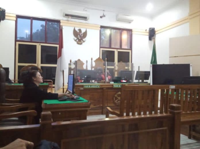 putusan_banding_kuatkan_hukuman_20_tahun_penjara_kurir_ganja_267_kg
