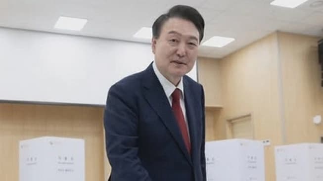 putuskan_darurat_militer_presiden_yoon_suk_yeol_ditetapkan_tersangka