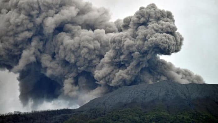 pvmbg_naikkan_status_gunung_marapi_sumbar_menjadi_siaga