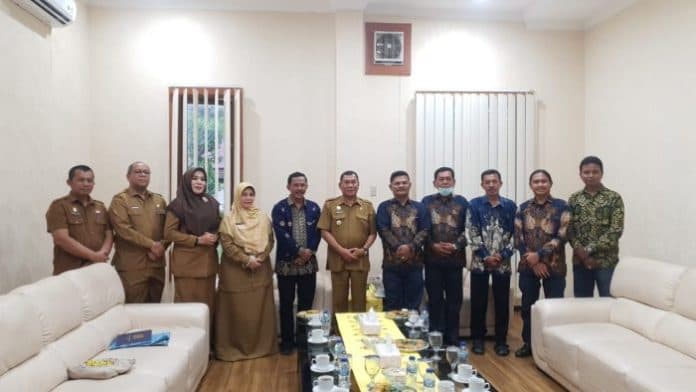pwi_gelar_seminar_sehari_wartawan_ramah_anak_ini_harapan_bupati_deli_serdang