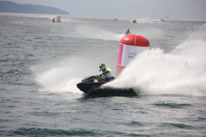 race_ketiga_aquabike_danau_toba_2024_didominasi_prancis_dan_jepang