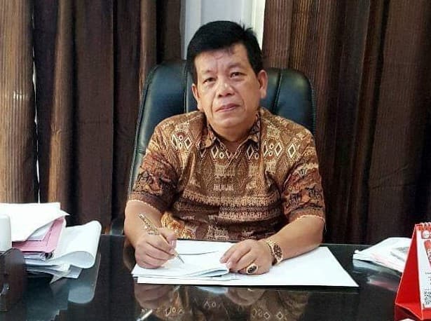 radiapoh_hasiholan_sinaga_anak_petani_yang_siap_membangun_simalungun