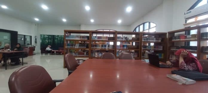 ragam_kebiasaan_membaca_masyarakat_perpustakaan_jadi_tempat_yang_pas