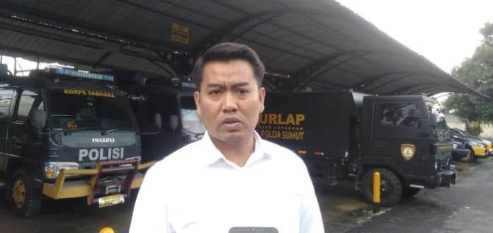 rahmat_sianturi_bela_ratu_entok_sebut_tak_niat_menista_agama