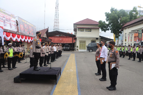 raih_ragam_prestasi_sejumlah_personel_polres_tapsel_diberi_penghargaan