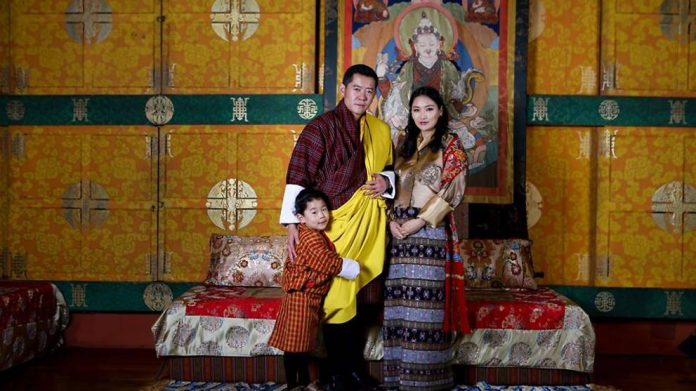 raja_dan_ratu_bhutan_umumkan_kabar_gembira_atas_kelahiran_anaknya