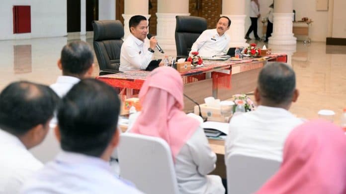 rakor_perdana_pj_gubernur_sumut_hassanudin_amati_tiru_dan_modifikasi