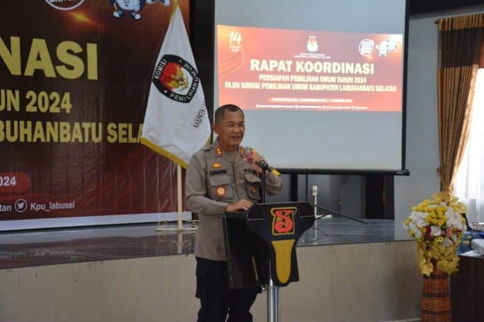 rakor_persiapan_pemilu_2024_kapolres_labusel_logistik_jangan_terlambat
