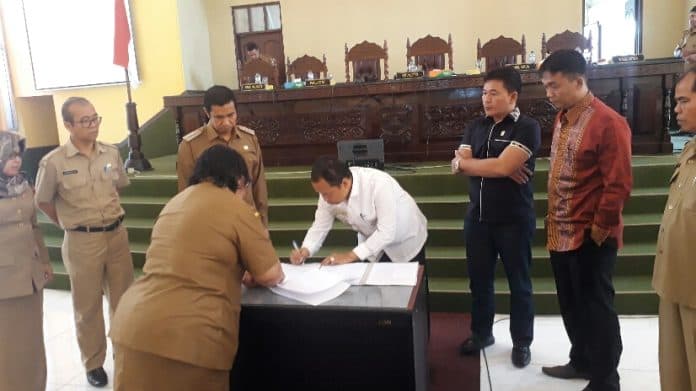 ranperda_pertanggungjawaban_apbd_2019_tak_dibahas_ketua_dprd_siantaritu_keputusan_lintas_fraksi