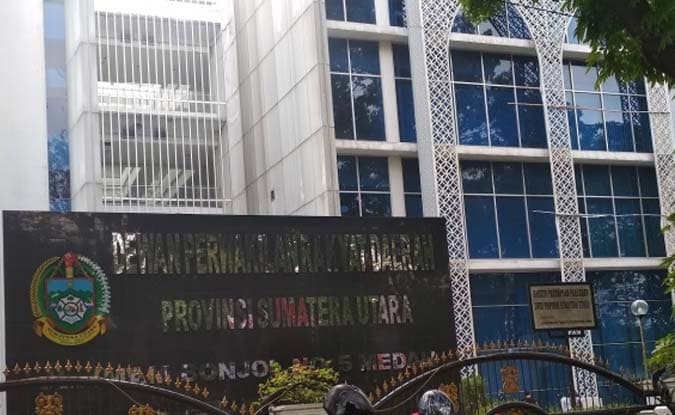 ranperda_standarisasi_penyelenggaraan_pariwisata_sumut_didukung_9_fraksi_dprd