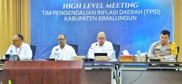 rapat_hlm_atasi_inflasi_wabup_simalungun_butuh_sinergitas