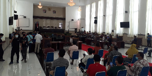 rapat_paripurna_dprd_setuju_pemberhentian_wali_kota_siantar