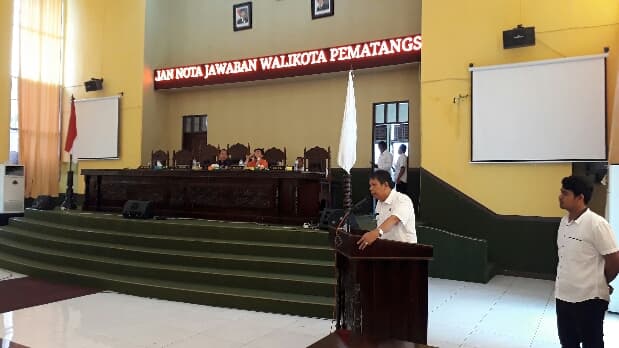 rapat_paripurna_pertanyakan_jawaban_walikota_siantar_yang_diteken_wawako