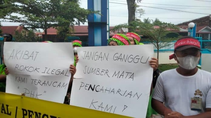 ratusan_buruh_desak_pemberantasan_rokok_ilegal_begini_respon_bea_cukai_sumut