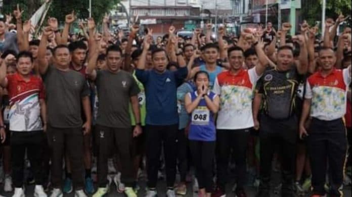 ratusan_peserta_fun_run_di_lapangan_merdeka_tebing_tinggi_bersaing