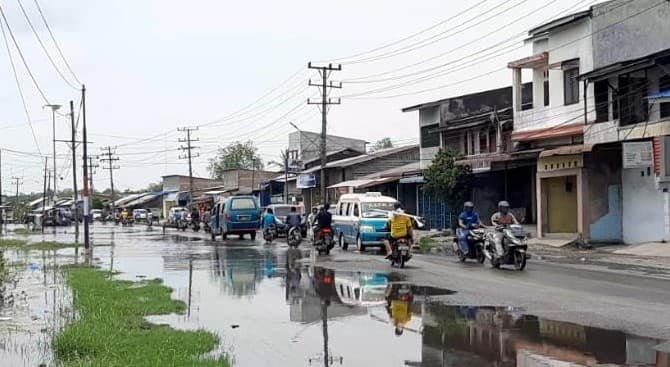 ratusan_rumah_warga_di_belawan_terendam_banjir_rob